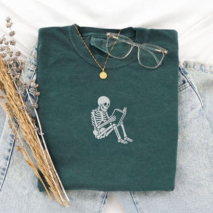 Pine Spice Books Skeleton Reading T-Shirt Skeleton Reading T-Shirt