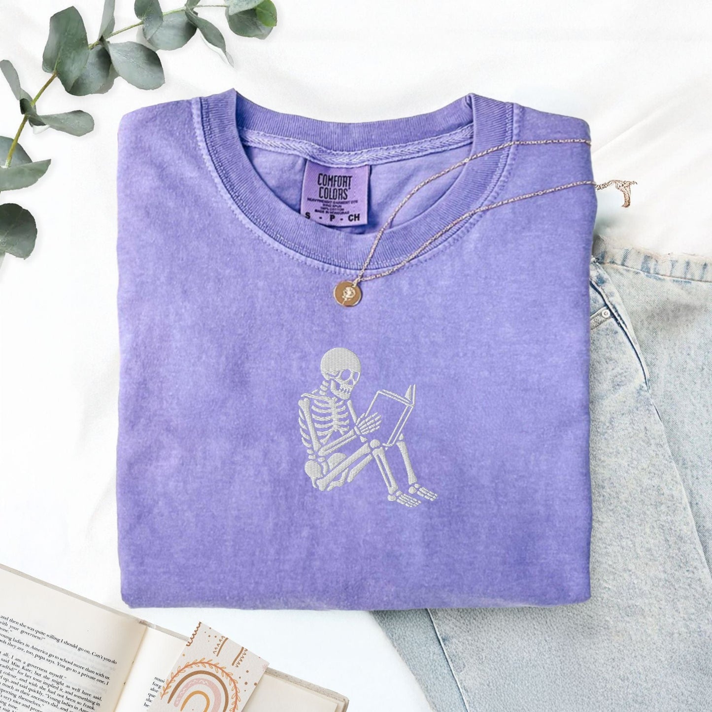 Pine Spice Books Skeleton Reading T-Shirt Skeleton Reading T-Shirt